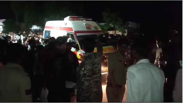 अयोध्या की कहकर निकले युवक का झांसी में मिला शव, हत्या का आरोप, परिजनों ने लगाया जाम