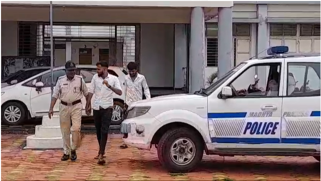 बड़ी खबर: मुलताई के सरकारी कॉलेज में पकड़ा गया नकली मुन्ना भाई