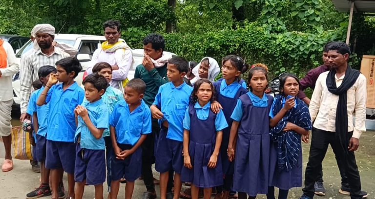 मंडला: शिक्षा व्यवस्था की दयनीय स्थिति, बच्चों का भविष्य दांव पर