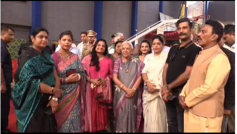 इंदौर में उत्तर प्रदेश की राज्यपाल आनंदीबेन पटेल ने किया हस्तशिल्प मेले का शुभारंभ