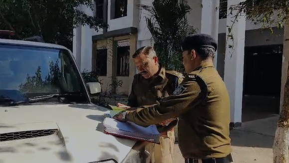 ग्वालियर में भीषण सड़क हादसा: एएसपी की कार में कंटेनर ने मारी टक्कर, आरक्षक की मौत