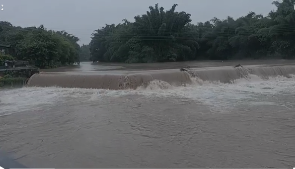 सीहोर में भारी बारिश: नदी नालों में उफान और जल भराव