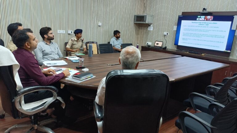 मुख्यमंत्री डॉ. मोहन यादव ने नक्सल प्रभावित जिलों के अधिकारियों की बैठक ली