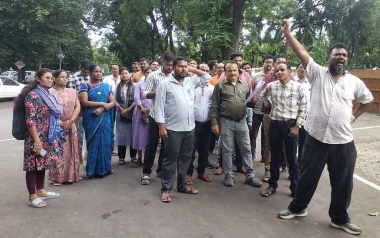 वेबजीआईएस 2.0 पोर्टल पर हो रही गड़बड़ी, पटवारी हो रहे परेशान, प्रमुख सचिव के नाम सौंपा ज्ञापन