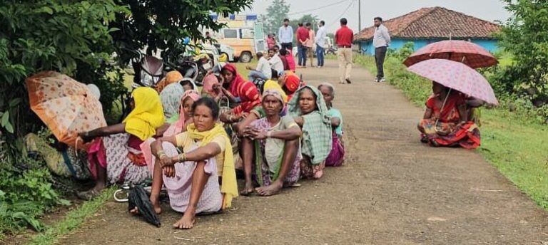 स्वास्थ्य विभाग का सिस्टम उतरा पटरी से नीचे, एक ही गावं, एक ही परिवार में चार लोगों की हुई मौंत…जानिए वजह.